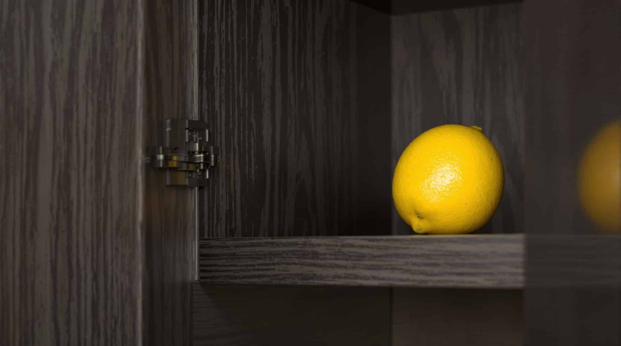 d&eacute;couvrez comment un simple fruit, souvent ignor&eacute;, peut devenir votre alli&eacute; contre l'humidit&eacute; dans la cuisine. apprenez des astuces pratiques et naturelles pour am&eacute;liorer l'environnement de votre espace culinaire tout en pr&eacute;servant la fra&icirc;cheur de vos aliments.