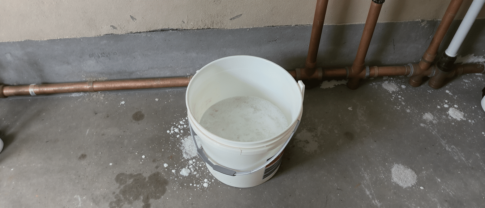 d&eacute;couvrez un rem&egrave;de simple et &eacute;conomique &agrave; 50 centimes, trouv&eacute; dans votre garage, pour prot&eacute;ger efficacement vos tuyaux du gel tout l'hiver.