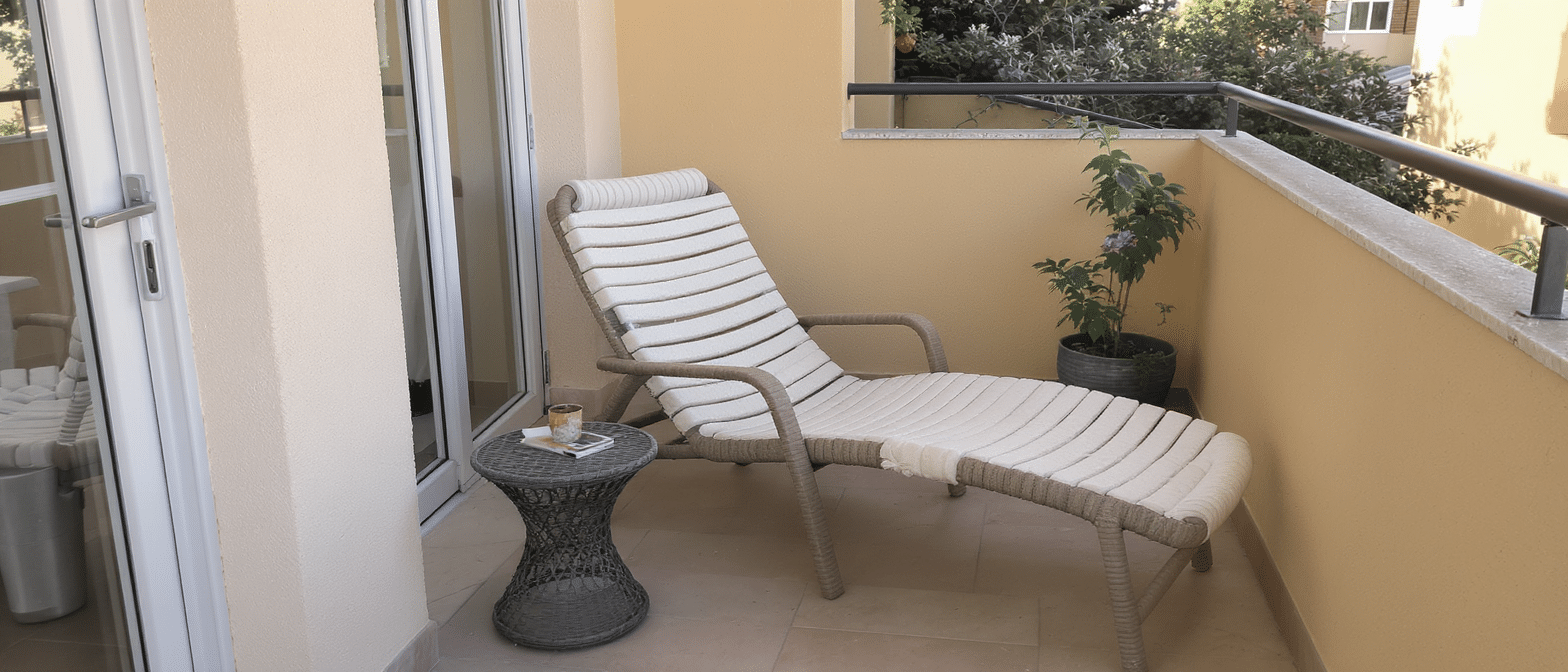 d&eacute;couvrez ce si&egrave;ge de terrasse abordable &agrave; moins de 25 &euro; chez b&m, une trouvaille parfaite pour profiter de l'&eacute;t&eacute; confortablement sans se ruiner.