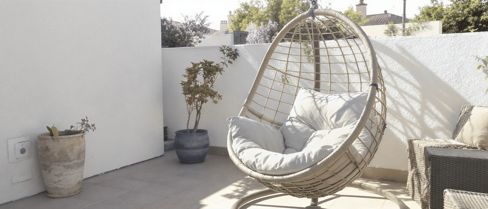d&eacute;couvrez pourquoi ce fauteuil suspendu &agrave; seulement 89 &euro; cr&eacute;e un v&eacute;ritable engouement sur les terrasses et fait sensation gr&acirc;ce &agrave; cette enseigne innovante.